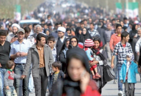    İranda evllənmək və övlad sahibi olmaq istəyənlərin sayı azalıb   