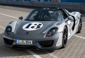 2014 `Porsche 918 Spyder`in sürət bayramı – VİDEO